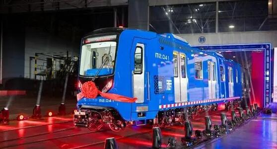 中國(guó)企業(yè)為墨西哥城研製的首列輕軌列車下線
