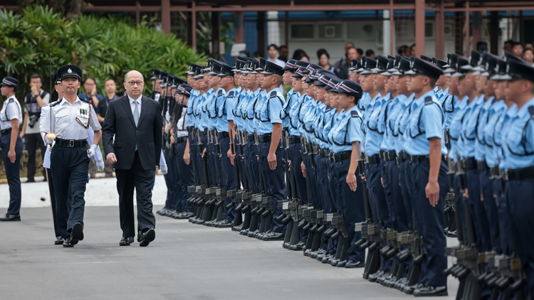 有片｜鄭雁雄盛讚警隊(duì)：國(guó)家英雄 香港驕傲 自己一直心存敬意