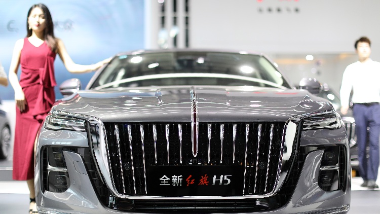 去年中國(guó)汽車出口491萬輛有望登頂全球 商務(wù)部：持續(xù)推動(dòng)汽車貿(mào)易發(fā)展