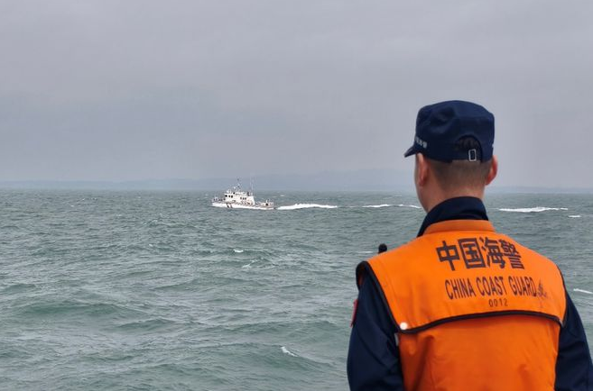 福建海警、福建漁政在廈金海域執(zhí)法