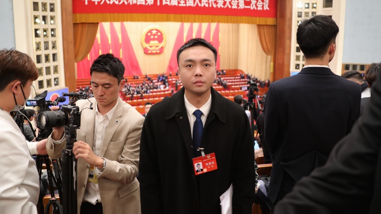 范?。和苿又腥A文化在海外的傳播