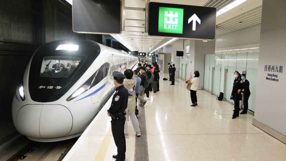 港鐵：復(fù)活節(jié)假期將至 香港至深圳高鐵班次將加強(qiáng)