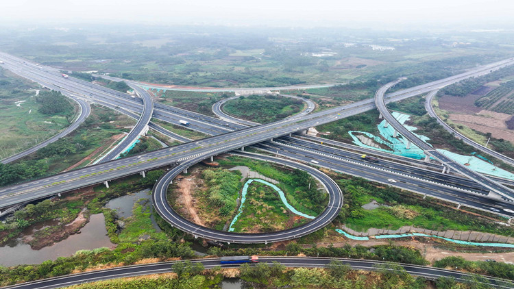 廣東高速公路五一假期將迎來3波出行高峰！易堵點段公布