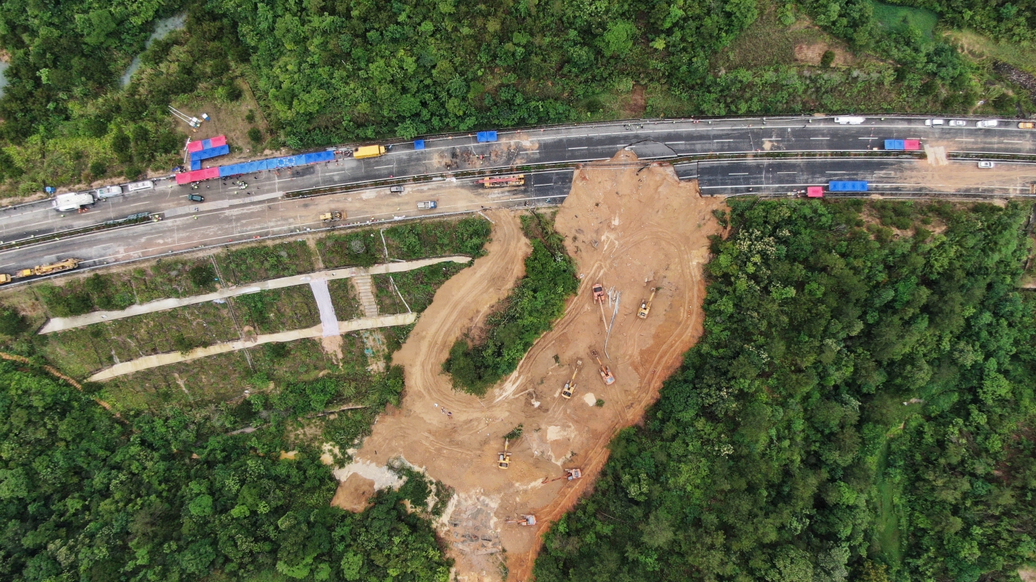 中國部署做好汛期高速公路等基礎(chǔ)設(shè)施災(zāi)害風(fēng)險(xiǎn)隱患排查處置