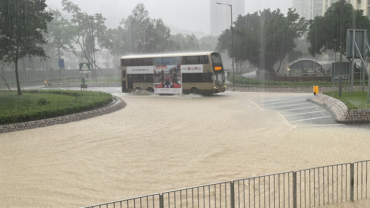 天文臺：料今晚及明天仍然有驟雨 初時有幾陣狂風(fēng)雷暴