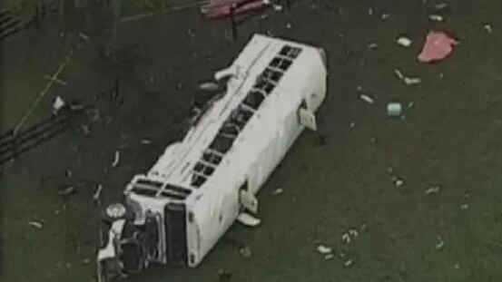 美國佛羅里達州發(fā)生交通事故 致8死40傷