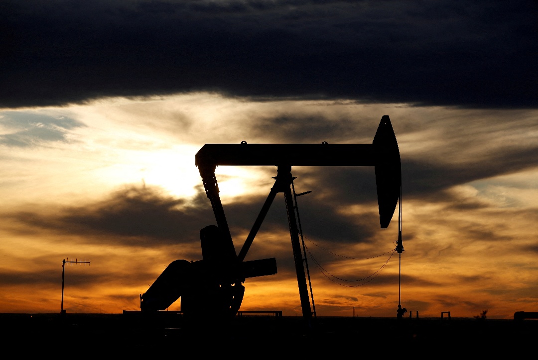 OPEC+最新產(chǎn)油政策引憂慮 原油價(jià)格大跌
