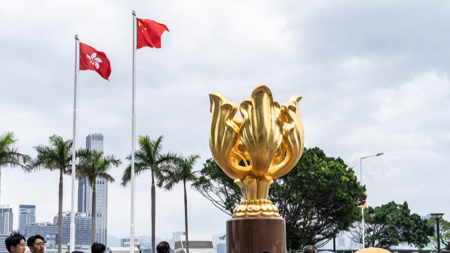 由於雷暴雷暴警告 金紫荊廣場(chǎng)降旗儀式取消