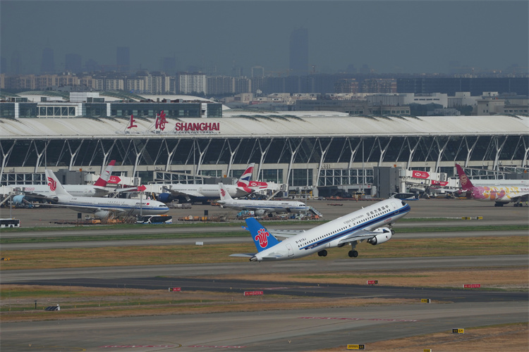有片∣南航首架國產(chǎn)C919飛機(jī)正式入列 9月19日起執(zhí)飛滬廣航線