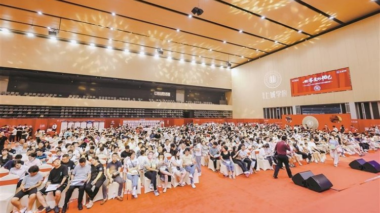 「爆單」了！上周深圳二手房錄得2316套 成交量環(huán)比增長(zhǎng)649.5%創(chuàng)近3年新高