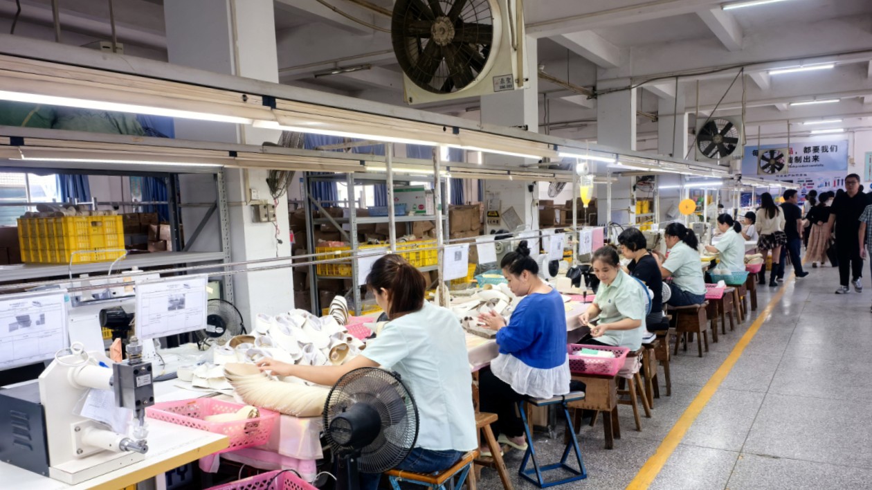 惠東開展「鞋業(yè)價值發(fā)現(xiàn)之旅」產(chǎn)業(yè)調(diào)研