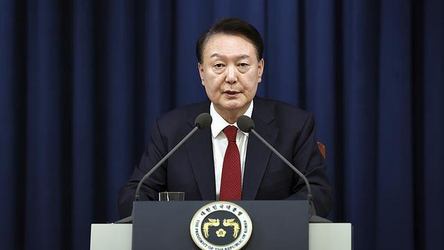 韓國(guó)最大在野黨要求尹錫悅下臺(tái) 否則將推動(dòng)彈劾程序
