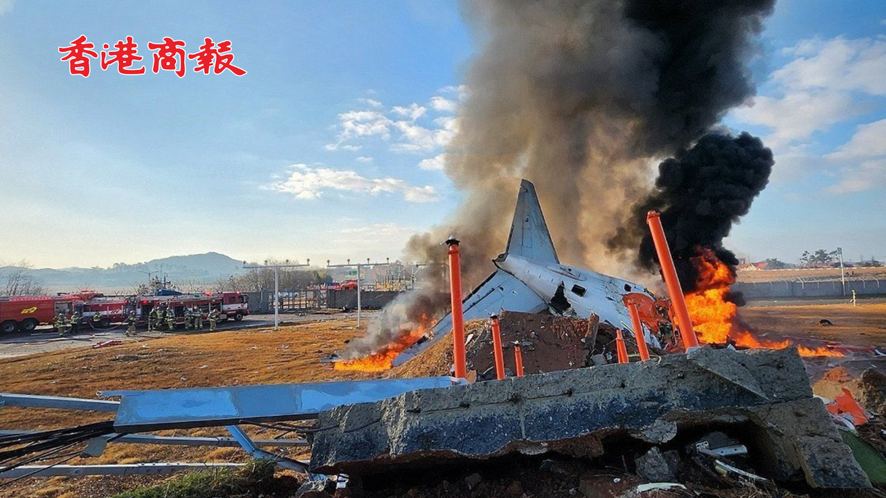 有片丨韓國(guó)又一客機(jī)起落架故障 與29日事故客機(jī)為同一機(jī)型