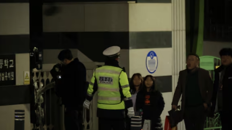 韓國(guó)40歲教師刺死8歲學(xué)生 嫌疑人曾患抑鬱癥