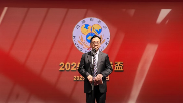 劉業(yè)強：不建議政府削減公務(wù)員薪酬 人工智能能協(xié)助工作