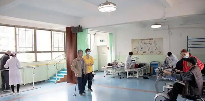 中國官方要求養(yǎng)老機構(gòu)不得區(qū)別對待經(jīng)濟困難失能老年人