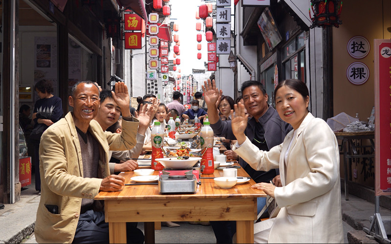 皖徽州區(qū)：地道徽州宴 敬獻(xiàn)勞動者