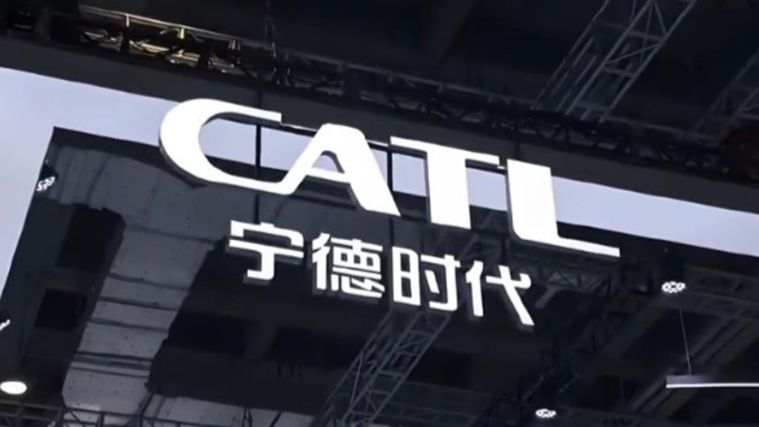 【港商觀察】美對(duì)華鋰電關(guān)稅大幅下調(diào) 寧德時(shí)代H股上市或「一石多鳥(niǎo)」