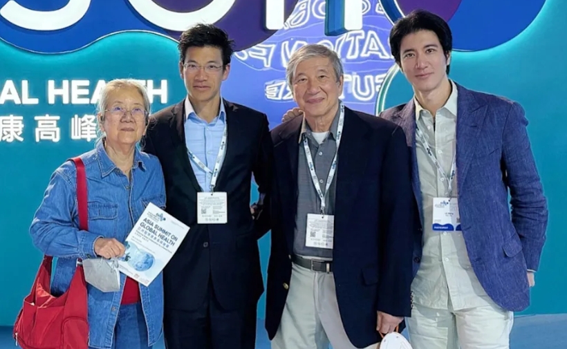 王力宏現(xiàn)身香港挺博士哥哥 網(wǎng)友驚呼：一家都是學(xué)霸